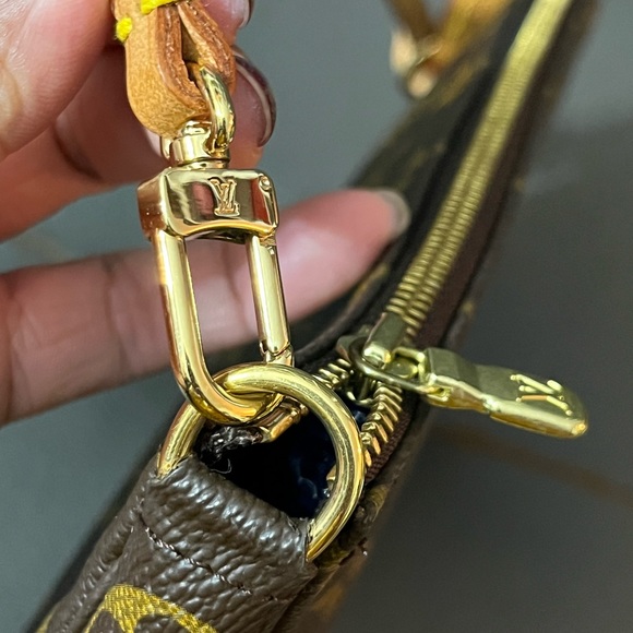 ‼️sold‼️Louis Vuitton Pochette Accessories - Picture 5 of 16